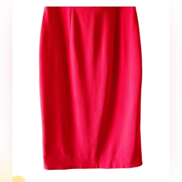 Dress The Population Bailey Form-Fitting Cold-Shoulder Dress Red Size Large. - Picture 7 of 10